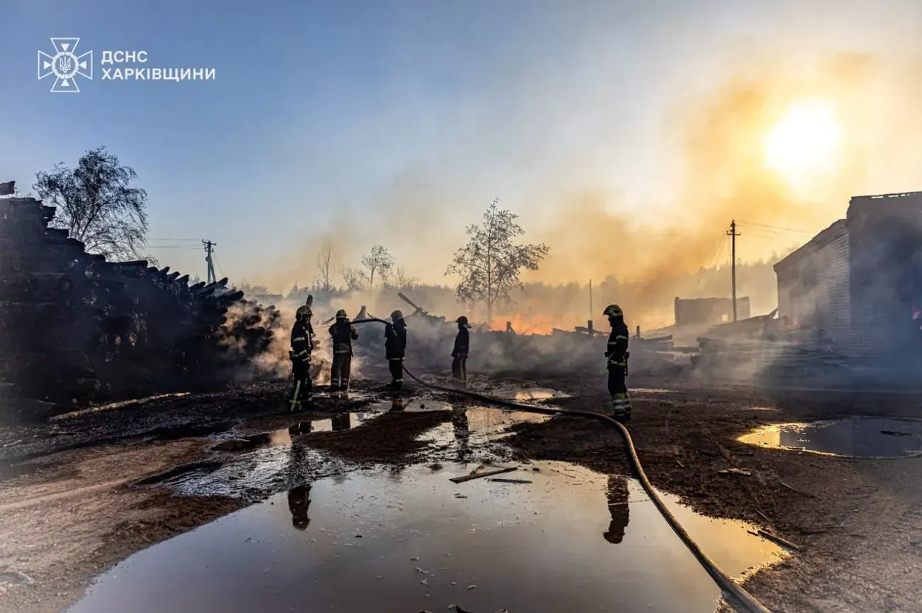 На Харківщині локалізували масштабну лісову пожежу після ворожого обстрілу - ОВА На Харківщині локалізували масштабну лісову пожежу після ворожого обстрілу - ОВА