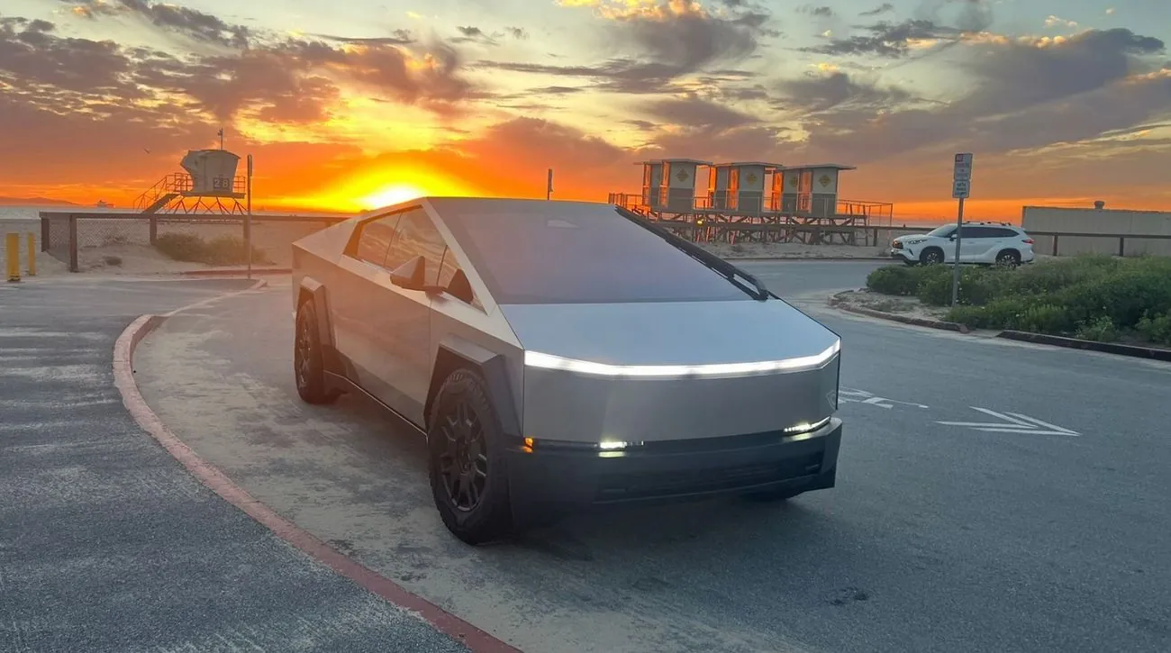 Tesla скасовує виробництво подовжувача ходу Cybertruck за 16 000 доларів Tesla скасовує виробництво подовжувача ходу Cybertruck за 16 000 доларів