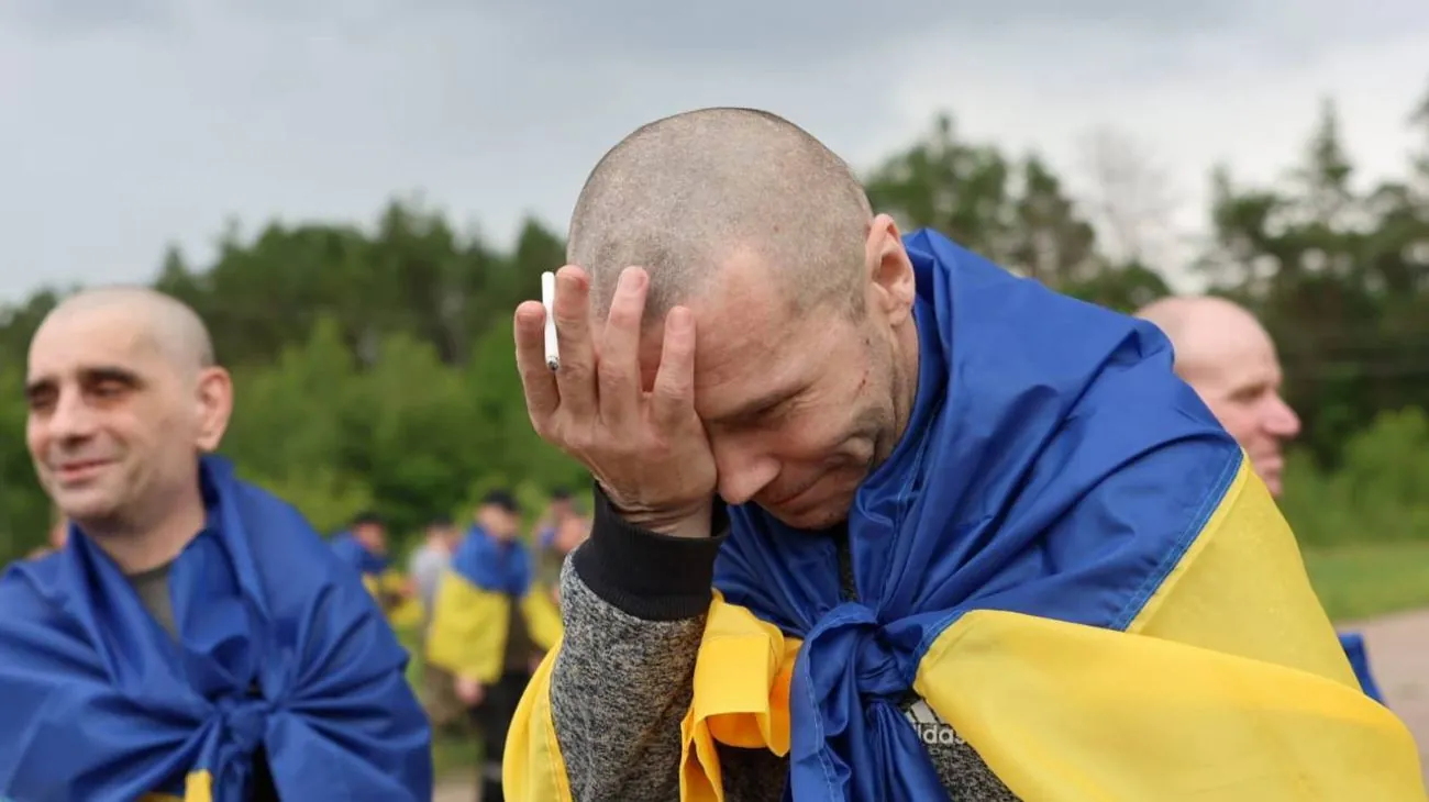 Украинские защитники возвращаются из российского плена: Зеленский сообщил об очередном обмене Украинские защитники возвращаются из российского плена: Зеленский сообщил об очередном обмене
